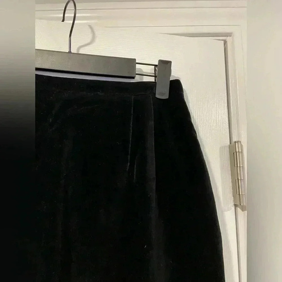 VTG Gianni Sport Black Velvet Midi Pencil Skirt Zip Lined Back Slit Size 10 - Picture 2 of 11
